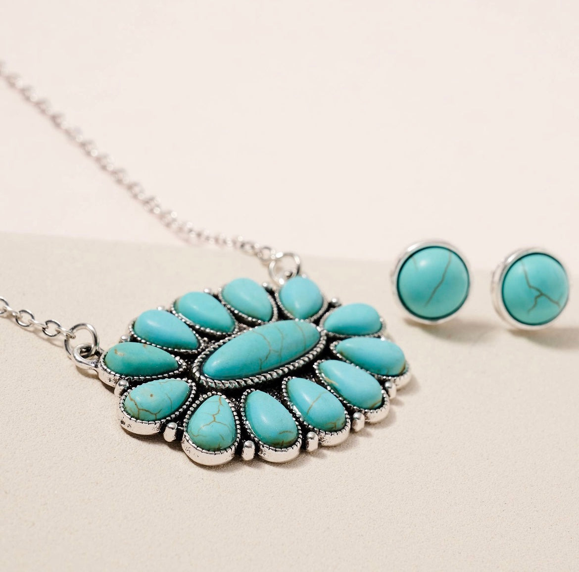 Olivia Oval Turquoise Squash Stone Necklace